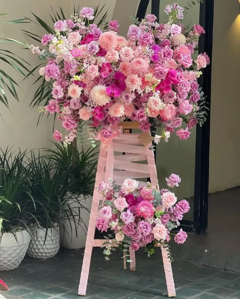 hoa khai truong tone hong