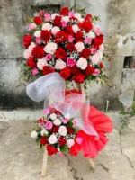 Hoa khai trương màu đỏ - Ảnh 2