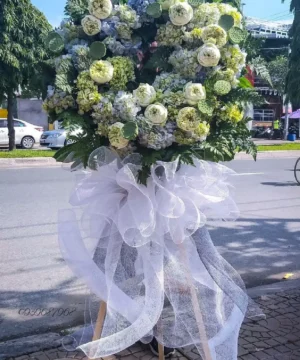 Vòng hoa sen đám ma