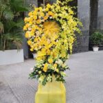 Lẵng hoa cúc vàng đám ma