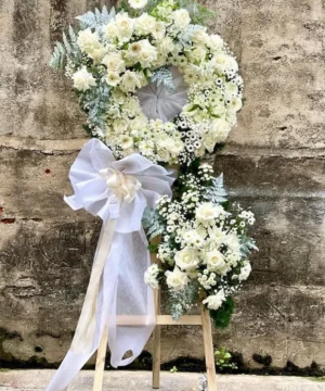 Vòng hoa viếng người già, người lớn tuổi